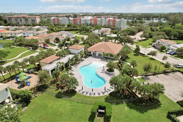 4334 Veleiros Avenue, Deerfield Beach, FL 33064