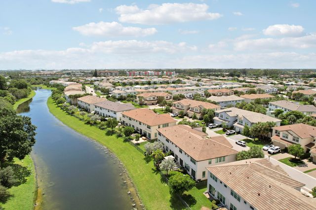 4334 Veleiros Avenue, Deerfield Beach, FL 33064