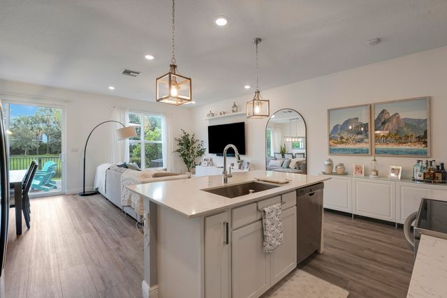 4334 Veleiros Avenue, Deerfield Beach, FL 33064