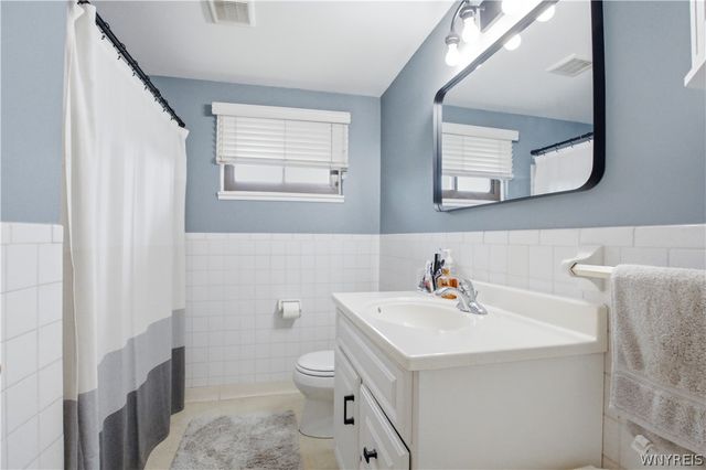 1717 Orchard Park Road, West Seneca, NY 14224