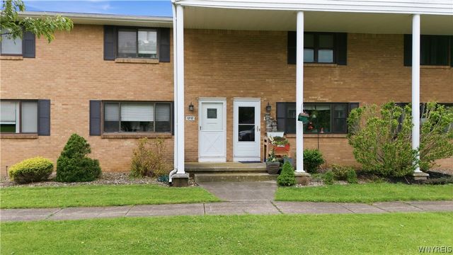 1717 Orchard Park Road, West Seneca, NY 14224