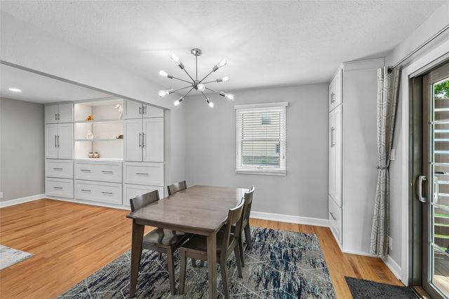 2074 NW 80th Court, Clive, IA 50325