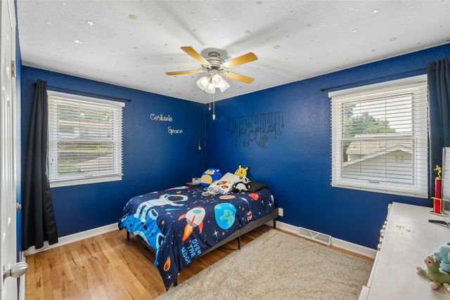 2074 NW 80th Court, Clive, IA 50325