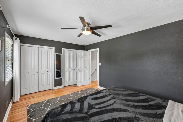 2074 NW 80th Court, Clive, IA 50325