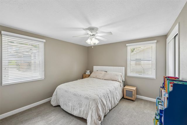 2074 NW 80th Court, Clive, IA 50325