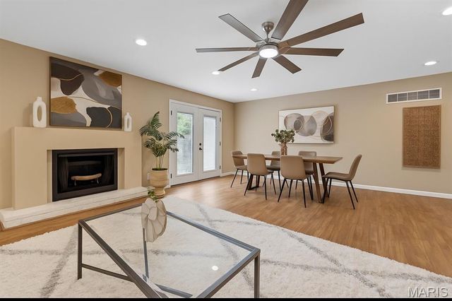 1634 Award Drive, Manchester, MO 63021