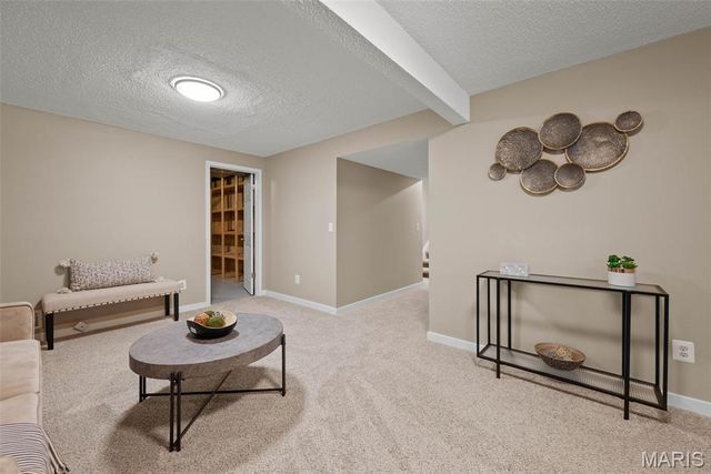 1634 Award Drive, Manchester, MO 63021