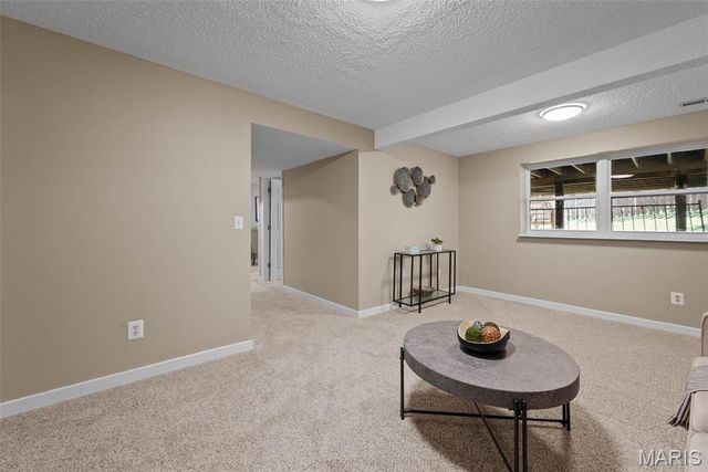 1634 Award Drive, Manchester, MO 63021