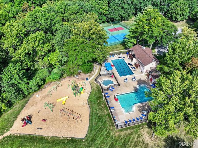 1634 Award Drive, Manchester, MO 63021