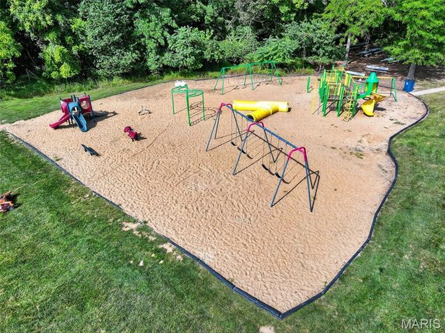 1634 Award Drive, Manchester, MO 63021