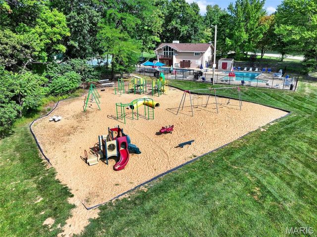 1634 Award Drive, Manchester, MO 63021