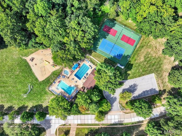 1634 Award Drive, Manchester, MO 63021