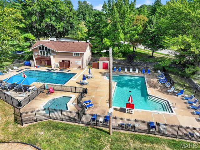 1634 Award Drive, Manchester, MO 63021