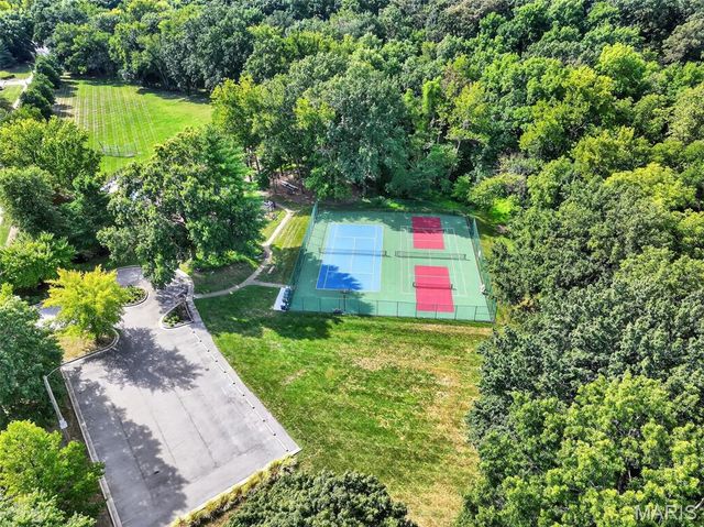 1634 Award Drive, Manchester, MO 63021