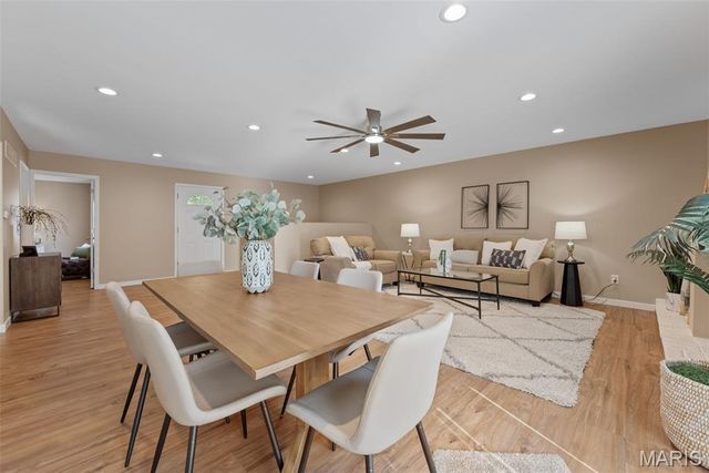 1634 Award Drive, Manchester, MO 63021