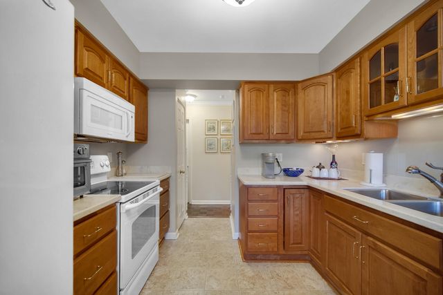 910 Ridge Road 405, Munster, IN 46321