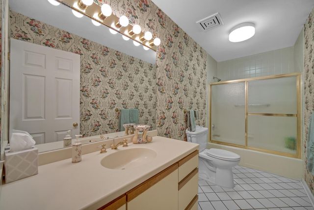 910 Ridge Road 405, Munster, IN 46321