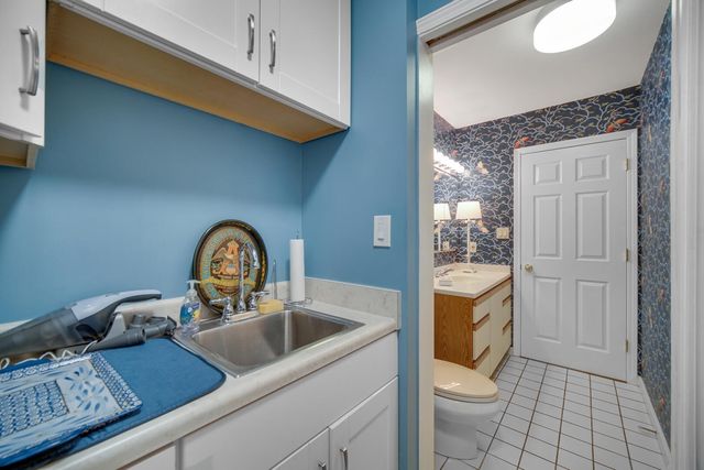 910 Ridge Road 405, Munster, IN 46321