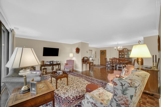 910 Ridge Road 405, Munster, IN 46321