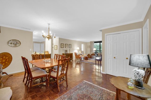 910 Ridge Road 405, Munster, IN 46321