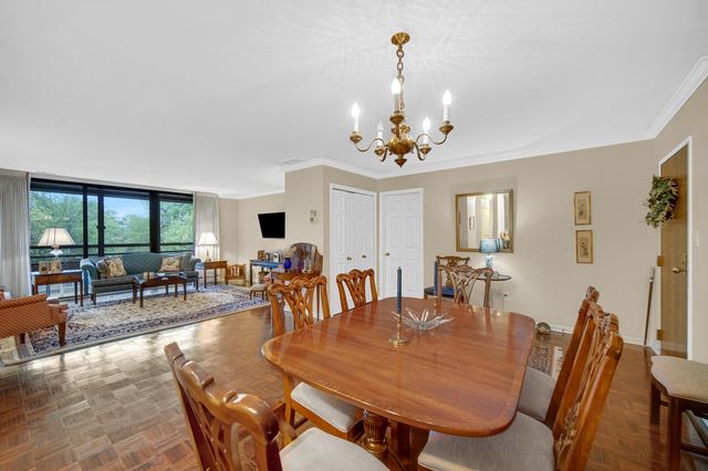 910 Ridge Road 405, Munster, IN 46321