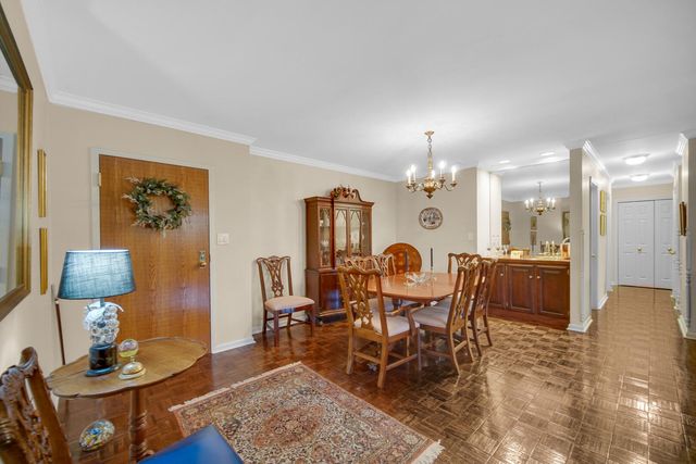 910 Ridge Road 405, Munster, IN 46321