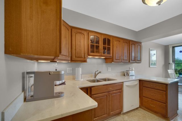 910 Ridge Road 405, Munster, IN 46321