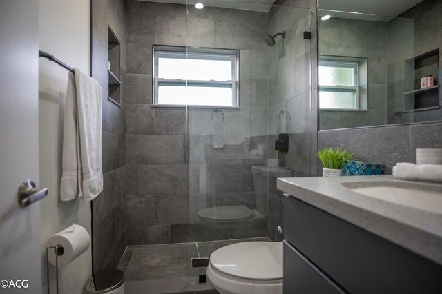 19 NE 16th St, Fort Lauderdale, FL 33304