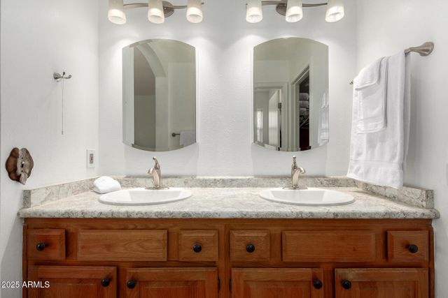 13718 W GABLE HILL Drive, Sun City West, AZ 85375