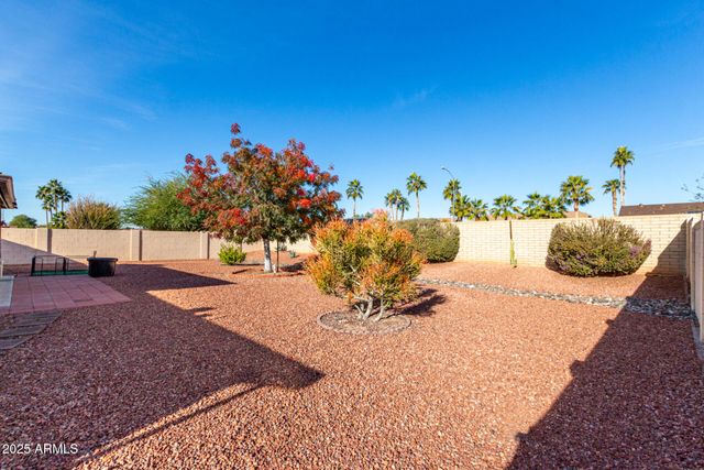 13718 W GABLE HILL Drive, Sun City West, AZ 85375