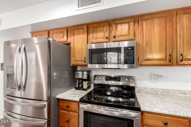 13718 W GABLE HILL Drive, Sun City West, AZ 85375