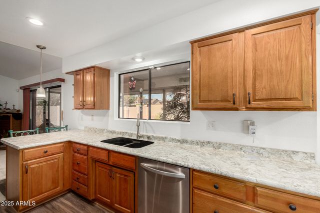 13718 W GABLE HILL Drive, Sun City West, AZ 85375