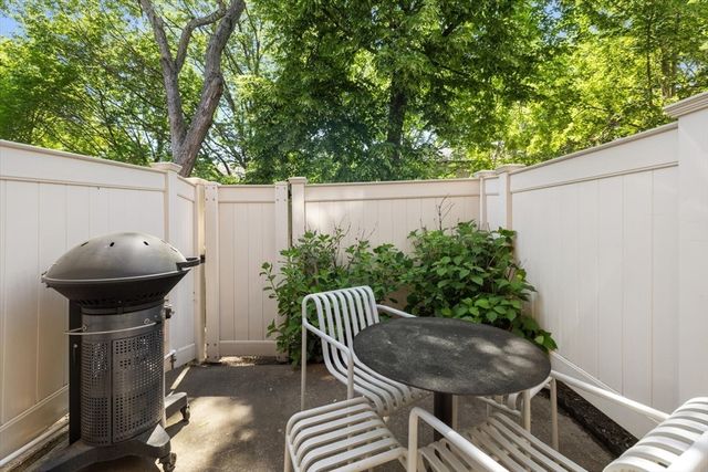 48 Regent Circle 48, Brookline, MA 02445