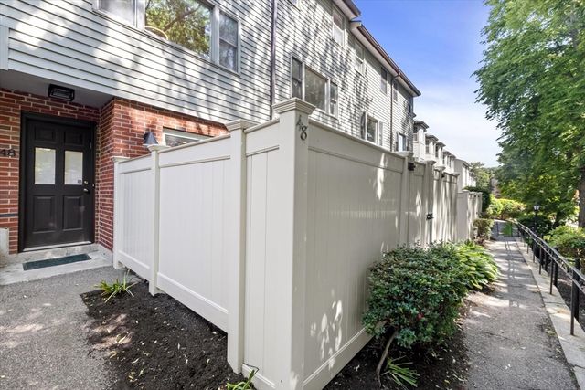 48 Regent Circle 48, Brookline, MA 02445