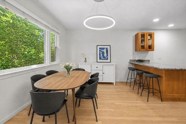 48 Regent Circle 48, Brookline, MA 02445