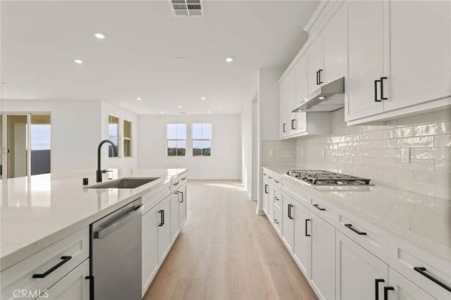 1390 Amanda Glen North, Escondido, CA 92029