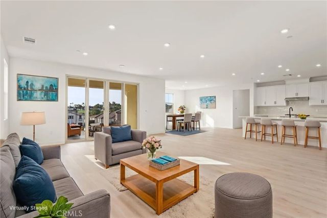 1390 Amanda Glen North, Escondido, CA 92029