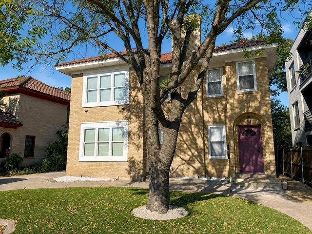 3254 S University Drive, Fort Worth, TX 76109