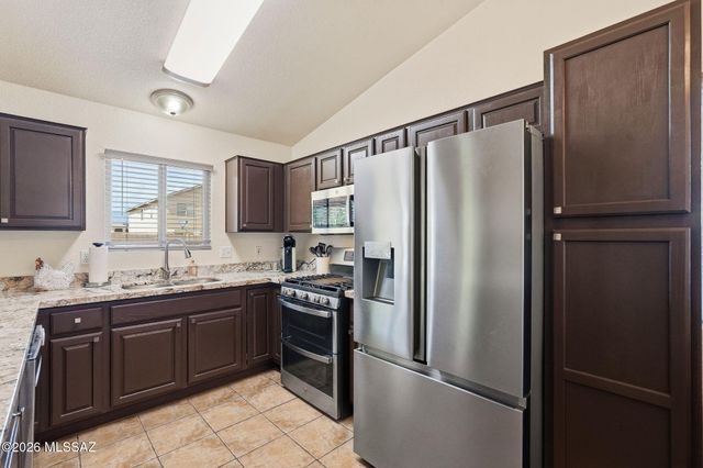 7993 E Blindweed Drive, Tucson, AZ 85710