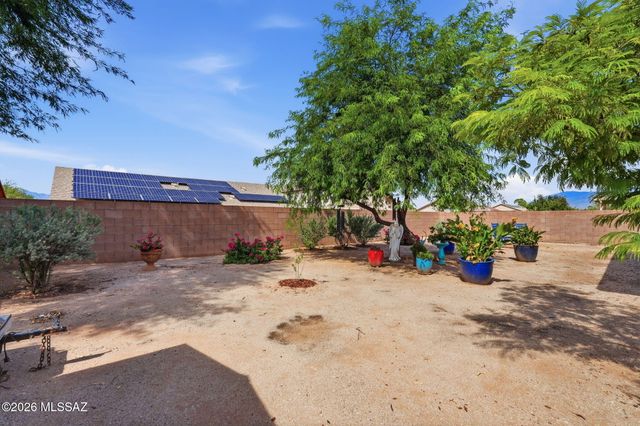 7993 E Blindweed Drive, Tucson, AZ 85710