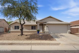7993 E Blindweed Drive, Tucson, AZ 85710
