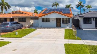 8871 NW 114th St, Hialeah Gardens, FL 33018