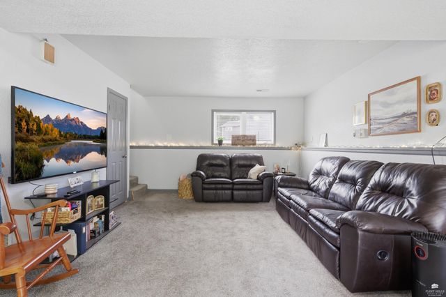 3305-3307 Fairman Circle, Manhattan, KS 66503