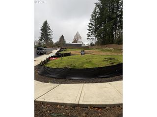 462 Sw 95th, Portland, OR 97225