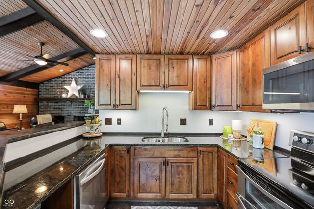7310 Salmon Drive, Nineveh, IN 46164