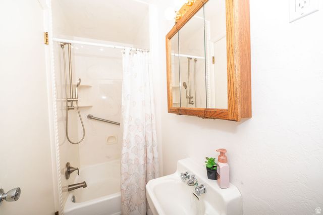 11 E BONNEVILLE DR, Bountiful, UT 84010