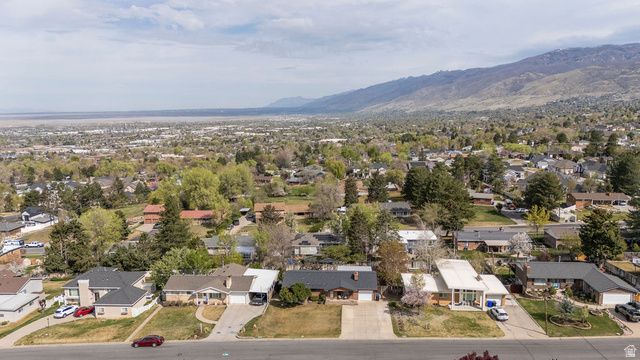 11 E BONNEVILLE DR, Bountiful, UT 84010