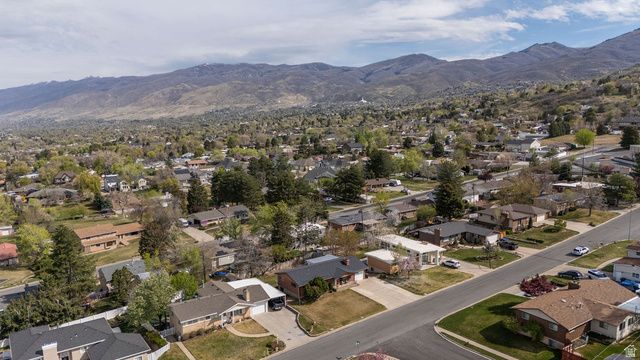 11 E BONNEVILLE DR, Bountiful, UT 84010