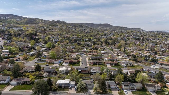 11 E BONNEVILLE DR, Bountiful, UT 84010