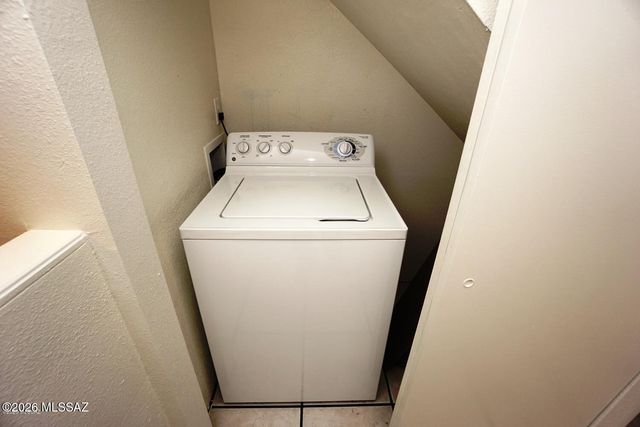 6785 E Calle La Paz Unit B, Tucson, AZ 85715